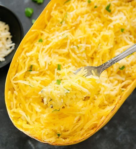 close-up photo of Garlic Parmesan Spaghetti Squash Garlic Parmesan Spaghetti, Spaghetti Squash Recipes Chicken, Garlic Parmesan Spaghetti Squash, Spaghetti Squash Recipes Vegan, Spaghetti Squash Spaghetti, Spaghetti Squash Recipes Healthy, Spaghetti Squash Recipes Easy, Squash Spaghetti, Roasted Spaghetti Squash