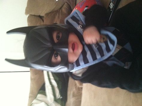 Baby batman Batman Baby Costume, Baby Batman Costume, Batman Bebe, Batman Baby, Batman Love, Baby Batman, Batman Drawing, I Want A Baby, Batman Pictures