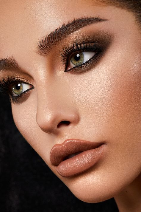 Mud Makeup, Glam Eyeshadow, Date Night Makeup, German Beauty, Make Up Inspiration, Nude Lips, Dramatic Makeup, Natasha Denona, Neutral Shades