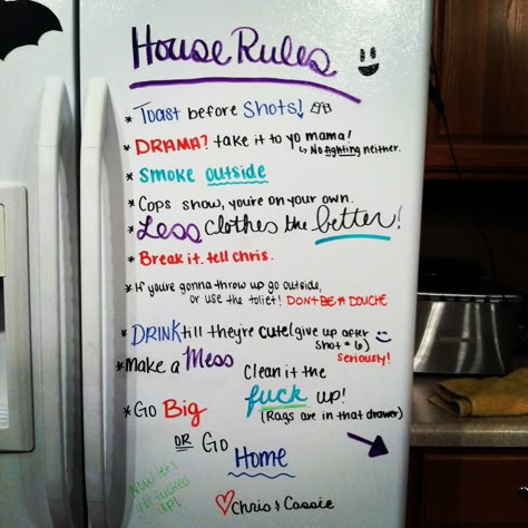 House Party Rules, College House Ideas, Apartment Decorating College, Beer Olympics, House Party Decorations, Funny House, Party Rules, House Warming Party, College House