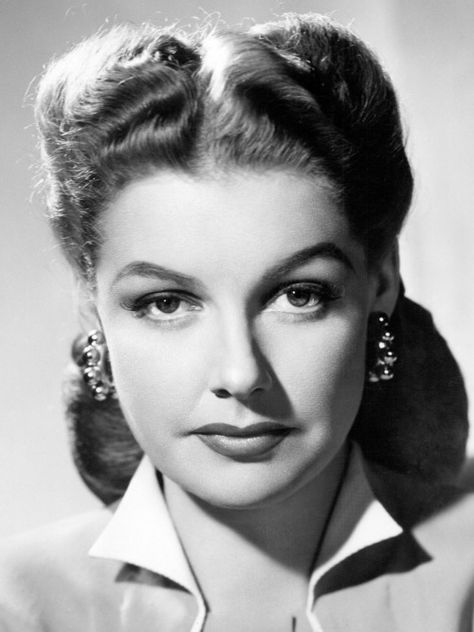 Ann-sheridan Celebrity Redheads, George Brent, Hollywood Forever Cemetery, Ann Sheridan, Paramount Studios, San Quentin, Black And White Movie, Classic Movie Stars, Actrices Hollywood