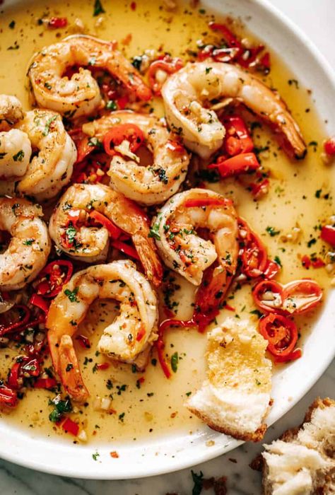 Shrimp And Garlic Butter, Garlic Butter Shrimp Recipes, Shrimp In Butter And Garlic, Chili Garlic Butter Shrimp, Creamy Garlic Butter Shrimp, Cafe Delights, Tuscan Shrimp, Tuscan Salmon, Ways To Cook Shrimp