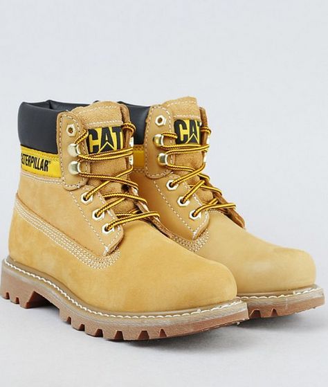 Classic 90s bad asses #caterpillar #boots #classic #90s #winter #streetfashion #streetwear #inspo #deets Cat Shoes Caterpillar, Caterpillar Boots Outfit, Timberland Outfits Women, Taller Exercises, 90s Winter, Caterpillar Boots, Cat Boots, Timberland Outfits, Cozy Wear