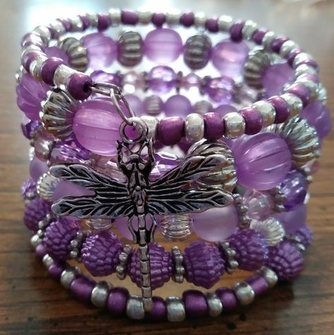 Memory Wire Bracelets Ideas, Memory Wire Rings, Memory Wire Jewelry, Memory Wire Wrap Bracelets, Beaded Jewelry Bracelets, Beaded Memory Wire Bracelets, Wire Wrapped Stone Jewelry, Memorial Bracelet, Bracelets Handmade Diy