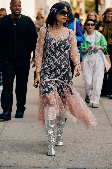 New York Fashion Week 2023, Fashion Week 2023, Coquette Core, New York Fashion Week Street Style, Nyfw Street Style, Lace Outfit, December 2023, The Best Street Style, Style Looks