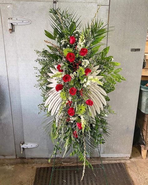 Wreaths For Funerals, Kill Weeds, Casket Flowers, Wreaths Summer, Fall Decor Wreaths, Sympathy Arrangements, Grave Flowers, Casket Sprays, Flower Arrangement Designs