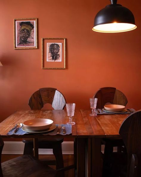 14 Orange Paint Colors for a Bright Pop in Any Room Burnt Orange Paint, Orange Dining Room, Orange Paint Colors, Dutch Boy Paint, Rust Paint, Home Cozy, Traditional Dining Room, Black And White Tiles, Orange Paint