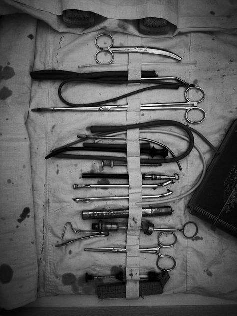 surgical supplies ??never thought of it. Tools Aesthetic, Medical Student Motivation, Med School Motivation, Medical Wallpaper, Medicine Student, Medical School Inspiration, Future Doctor, Med Student, Medical Aesthetic