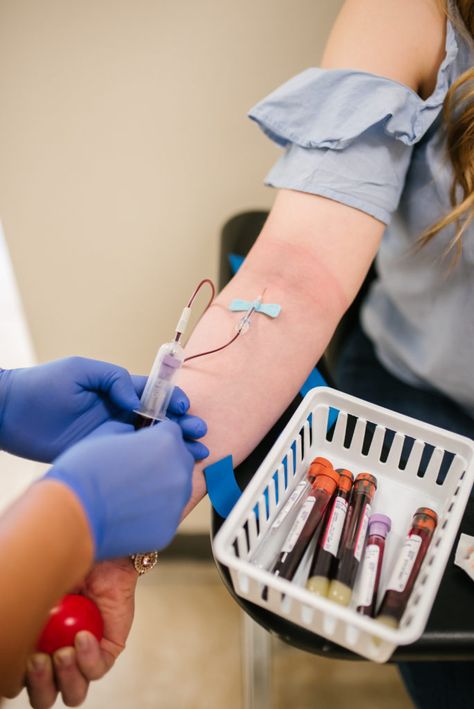 Blood Test at Any Lab Test Now Houston Medical Center Lab Test Medical, Blood Test Pic, Blood Test Snapchat, Phlebotomy Aesthetic, Lab Aesthetic, Phlebotomy Study, Healthcare Ads, Lab Assistant, Medical Lab Technician