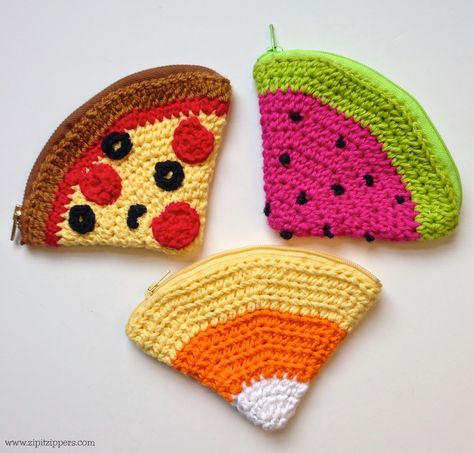 food inspired coin purses                                                                                                                                                                                 More Beau Crochet, Crochet Coin Purse, Crochet Shell Stitch, Confection Au Crochet, Zipper Pouch Tutorial, Crochet Pouch, Crochet Purse Patterns, Crochet Pillow, Purse Patterns