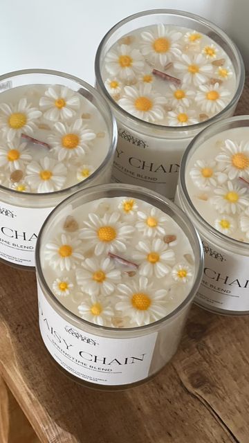 Cute Aesthetic Candles, Cool Candle Designs, Scented Candle Ideas, Candle Designs Ideas, Candle Inspo Aesthetic, Aestethic Candles, Spring Candle Ideas, Candles Making Ideas, Candle Making Business Ideas