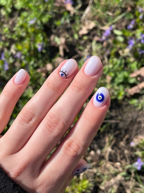 Short Gel Nail Designs Evil Eye, Nail Art With Evil Eye, Evil Eye Nail Designs For Short Nails, Short Nails Ideas Evil Eye, Evil Eye Nail Inspiration, Evil Eye Almond Acrylic Nails, Natural Evil Eye Nails, 3rd Eye Nail Art, Short Nail Evil Eye