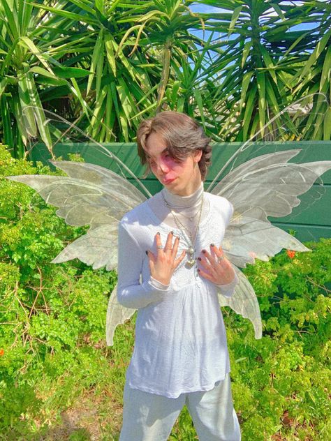 fairycore fairy fairy grunge Fairy Costume For Men, Male Faerie Costume, Fairy Male Outfits, Fairy Costume Male, Boy Fairy Costume, Fairy Outfit Male, Fairy Costume Men, Fairycore Men, Fairycore Outfit Men