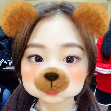 Dog Filter, Icon Cute, Chuu Loona, Cute Memes, Meme Faces, Cool Stuff, Kpop Funny, Kpop Girl Groups, Kpop Memes