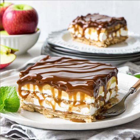 No-Bake Caramel Apple Eclair Cake - cooking art Apple Eclair Cake, Apple Eclair, Baked Caramel Apples, Strawberry Bread Recipes, Apple Fritter Bread, Baked Caramel, Crockpot Chicken And Dumplings, Cake Cooking, Strawberry Bread