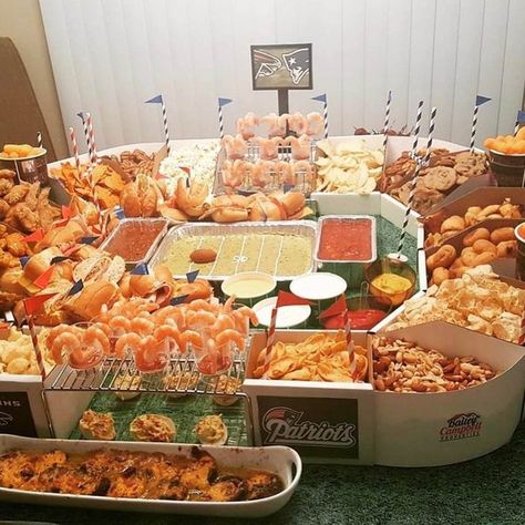 Super Bowl Food Stadium, Super Bowl Snack Stadium, Snack Stadium, Super Bowl Snack, Football Treats, Football Party Foods, Superbowl Appetizers, Super Snacks, Football Snacks