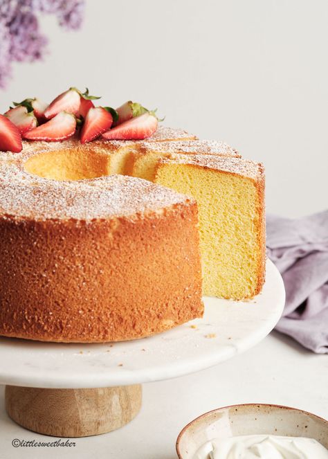 This classic chiffon cake is moist, tender, and light as air. Check out this easy method of making this classic cake. Best Chiffon Cake Recipe, Light Fluffy Cake, Chiffon Cake Photography, Light Cake Recipe, No Butter Cake, Lemon Sponge Cake Recipe, Vanilla Chiffon Cake Recipe, Vanilla Chiffon Cake, Pastry Photography