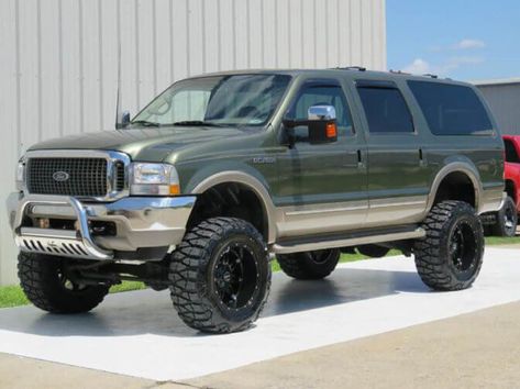 Ford Excursion 38 Inch Tires vs 37" - What Lift To Choose? Ford Excursion Diesel, Ford Suv, Lifted Ford, Bug Out Vehicle, Ford 4x4, Powerstroke Diesel, Truck Camping, Wolverine Marvel, Built Truck