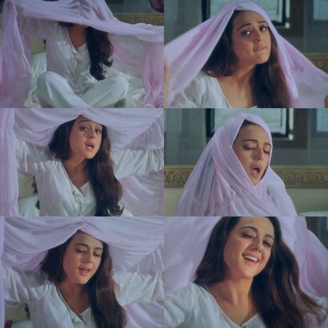 Preity Zinta Veer Zaara, Veer Zaara Outfits, Veer Zara Outfits, Zara Aesthetic, Pretty Zinta, Preity Zinta, Ariana Grande Cute, Indian Makeup, Bollywood Movie