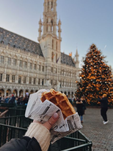 Brussels Waffles Aesthetic, Brussels Belgium Christmas Market, Christmas In Brussels, Brussels Instagram Pictures, Belgium Christmas Market, Brussels At Christmas, Brussels Belgium Christmas, Bruges Belgium Christmas, Belgium Christmas