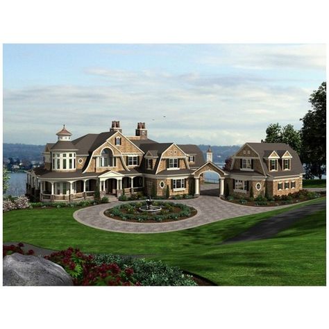 An enormous mansion Shingle Style Homes, Fotografi Kota, Lots Of Windows, Casas Coloniales, Craftsman Style House Plans, Hus Inspiration, Craftsman House Plans, Big Houses, House Goals