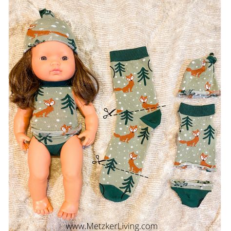 Doll Clothing Patterns Free, Sock Clothes For Dolls, Homemade Doll Clothes, Sewing Clothes For Dolls, Minikane Doll Clothes Pattern Free, Pattern For Doll Clothes, Sewing For Dolls, Mini Doll Diy, Minikane Doll Clothes Pattern