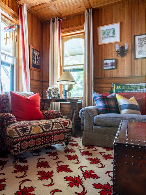 Rustic and cozy cottage living room featuring a handwoven wool maple leaf rug from the Kate Thornley-Hall collection. Click to shop! #interiordesign #cottagecountry #lakehouse #cabins #shabbychic Muskoka Cottage Decor, Cottage Basement, Lakehouse Living Room, Cozy Cottage Living Room, Cabin Houses, Rustic Victorian, Leaf Rug, Coastal Cabin, Camp Cabin