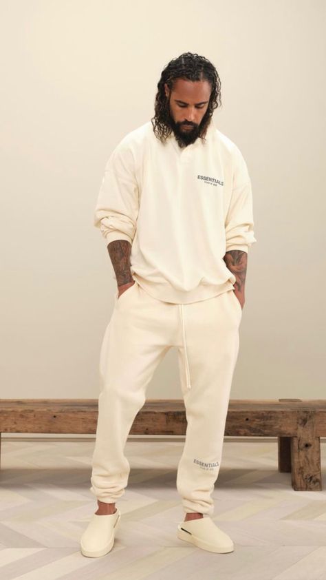 Jerry Lorenzo, The Fear Of God, Essentials Fear Of God, Off Duty Outfits, Classy Outfits Men, Trendy Jackets, Fear Of God Essentials, Mens Fashion Inspiration, Men Street