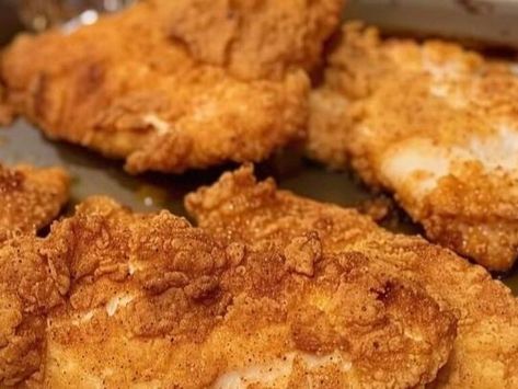 Perfectly Baked Fried Chicken Without the Grease—A Simple, Delicious Recipe! - NewsBreak Baked Fried Chicken Recipe, Dreamsicle Salad Recipe, Fried Chicken Ingredients, Baked Fried Chicken, Dole Whip Recipe, Valerie Bertinelli, Dinner Rolls Recipe, Cooking Homemade, Peach Cobbler Recipe