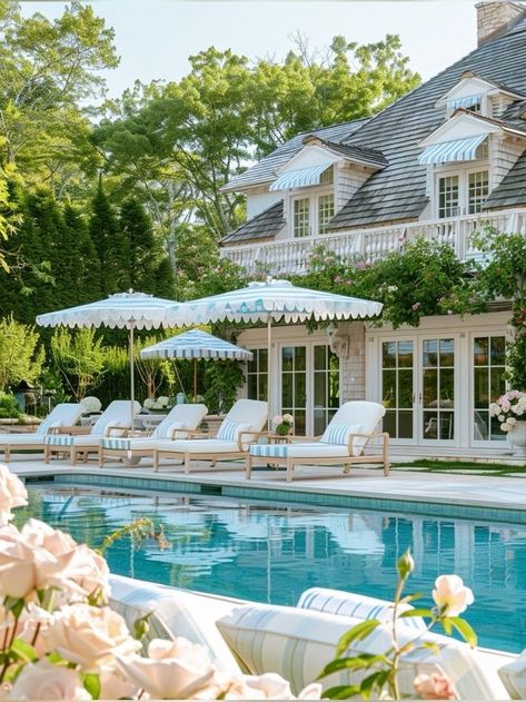 Nantucket Pool Landscaping, Hamptons Pool House, Tree House Architecture, Hamptons Style Pool, Country Club Pool, Hamptons Pool, Cottage Pool, Sophisticated House, Country Pool