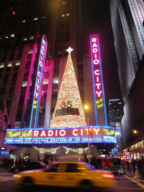 Radio City Christmas, Radio City Rockettes Christmas, Radio City Rockettes, Rockettes Christmas, City Christmas, Steve Burton, Christmas Canvas Art, Yellow Taxi, Parade Float