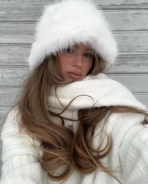 Fuzzy Bucket Hat Outfit, White Fur Hat, Winter Bucket Hat, Hat Aesthetic, Snow Outfit, St Moritz, Winter Outfit Inspiration, White Faux Fur, Winter Aesthetic