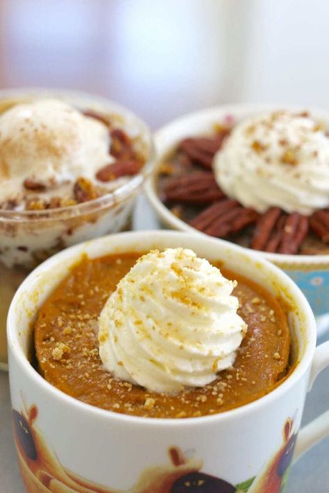 Did you know you could make a Holiday Pie in the Microwave? try my Pumpkin, Apple, & Pecan Pies made in minutes Pecans Cookies, Apple Pecan Pie, Vanilla Salt, Microwave Mug Recipes, Cookies Pumpkin, Microwave Mug, Fall Pies, Vegetarian Cookies, Pecan Pies