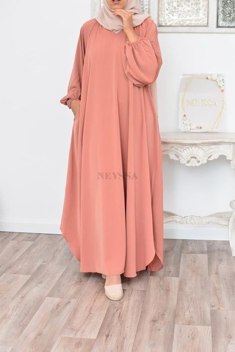 Simple Abaya Designs, Muslim Long Dress, Muslim Women Clothing, Islamic Fashion Dresses, Simple Summer Dresses, Muslim Women Fashion, Mode Abaya, Modesty Fashion, Muslim Fashion Dress