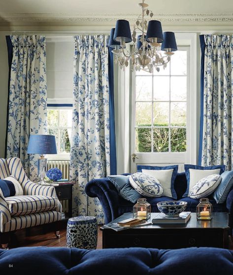 Laura Ashley Living Room, Ashley Furniture Living Room, Blue Farmhouse, Blue And White Living Room, Blue Living Room Decor, Ideas Decoracion, Blue White Decor, White Living, White Living Room