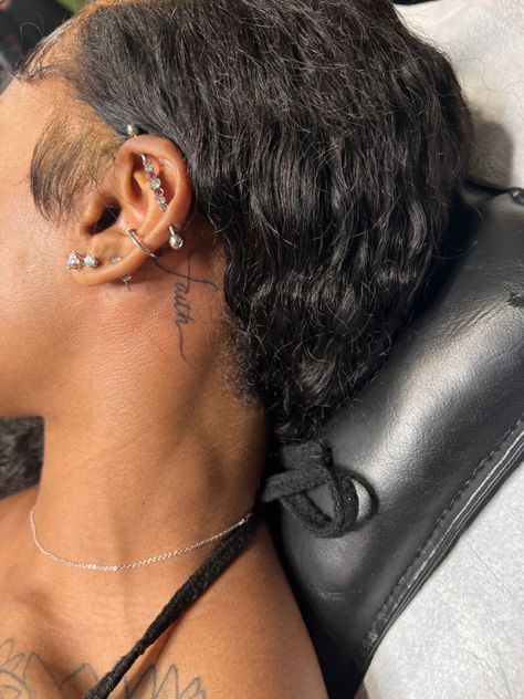 Small Tattoos For Women On Neck, Small Tattoo Ideas Female Behind The Ear, Back Ear Tattoo Black Women, Behind Tattoo Ideas Ears, Girl Neck Tattoos Black, Cute Tattoo Behind Ear, Matching Tattoos Behind The Ear, Behind Ear Tattoo Ideas Female, Faith Ear Tattoo