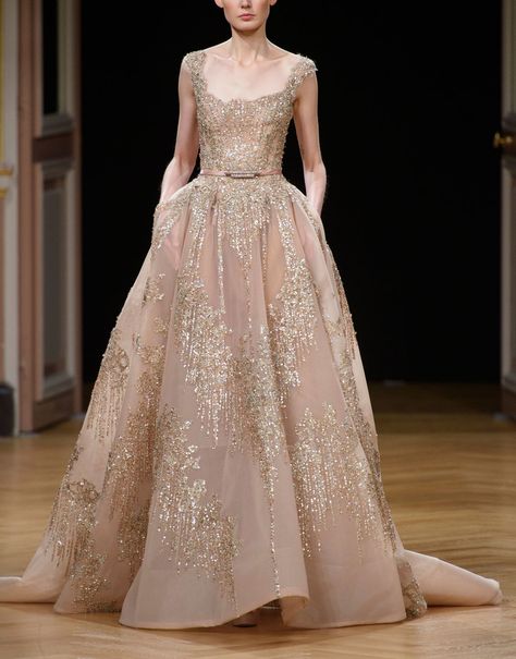 What Queen Larra Rogare would have worn, Ziad Nakad Ziad Nakad, Mode Glamour, 파티 드레스, Couture Gowns, Gorgeous Gowns, Beautiful Gowns, Couture Dresses, Fancy Dresses, Dream Dress