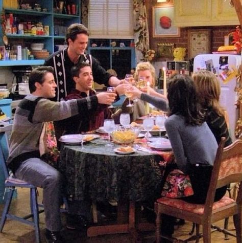 Comfort Series, Friends Scenes, Friends Thanksgiving, Friends Cast, Ross Geller, Joey Tribbiani, Phoebe Buffay, Friends Moments, Friends Series