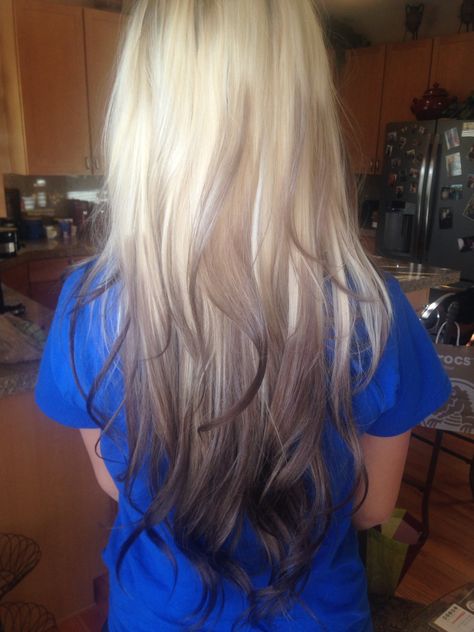 Reverse Ombré Blonde Roots With Dark Ends, Platinum Blonde With Black Tips, Blonde Hair Dark Ends, Blonde Hair Brown Ends, Blond Roots Dark Ends, Brown To White Ombre Hair, Brown Hair With White Tips, Blonde Hair Black Ends, Blonde Hair With Brown Tips