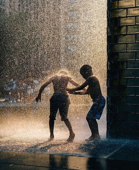 Playing Under the Rain 💦 by @ksears_⠀ #fubiz #photography #art #inspiration⠀⠀⠀⠀⠀ Mention @fubiz if you want to be featured on our Instagram Playing In The Rain, Street Photography Tips, Human Photography, Photography Themes, Street Portrait, Boys Playing, Street Photographers, Street Photo, Film Aesthetic