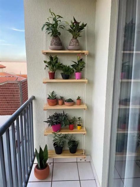 Small Balcony Decor, Plant Decor Indoor, House Plants Decor, Living Room Decor Cozy, Beautiful Backyards, Garden Wall Decor, Balcony Design, Home Design Decor, Balcony Decor