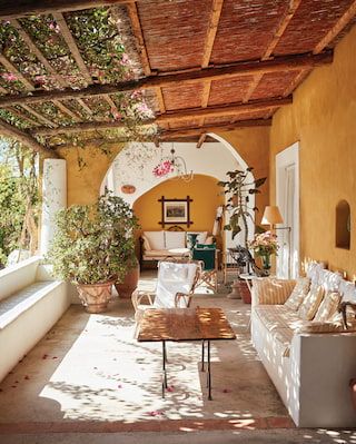 Italy Room Aesthetic, Italian Country House, Bedroom Bohemian, Italian House, Italian Home, Countryside House, Mediterranean Home, Trendy Bedroom, Beautiful Hotels