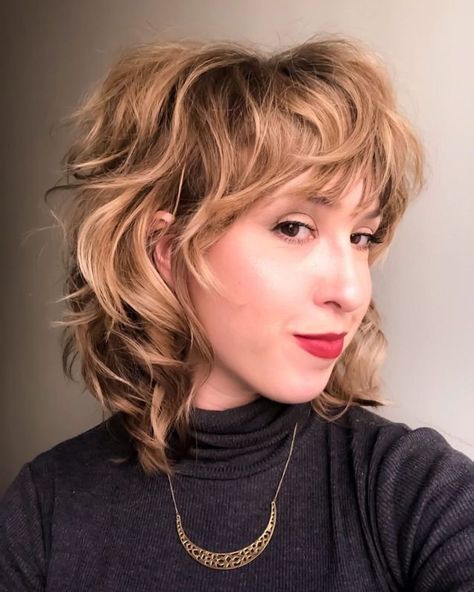 Shaggy Bob For Wavy Hair, Wavy Shag, One Length Haircuts, Curly Shag Haircut, Asymmetrical Haircut, Womens Haircuts Medium, Textured Haircut, Hair Adviser, Lob Haircut