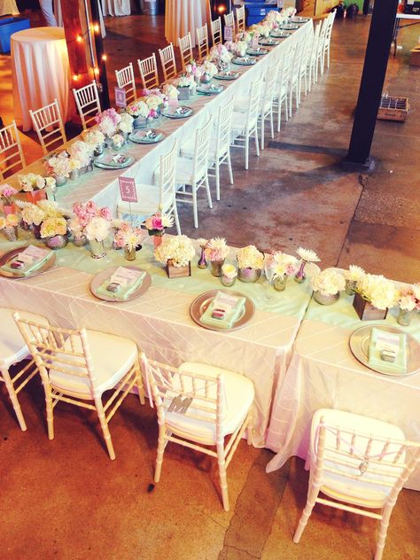 Gorgeous U shaped table set up, just how I imagined it would be... no even better! U Shape Table Set Up Party, U Shaped Table, U Shape Table, Wedding Head Table, Head Table Wedding, Table Place Settings, Medieval Wedding, Table Set Up, Head Table