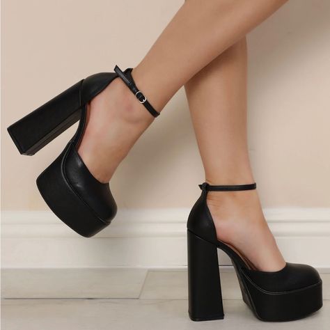 Hoco Shoes, Sepatu Loafers, High Heels Outfit, Mode Shoes, Dr Shoes, Black Chunky Heels, Fashion Nova Shoes, Chunky Heel Pumps, Black Platform Heels