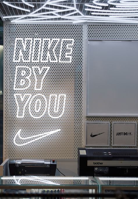 Nike’s in-store customisation ‘Nike By You’ has landed in Australia - Fashion Journal Nike Concept Store, Nike Walls, Nike Interior Design, Nike By You, Nike Store Design, Nike Showroom, Nike Office, Nike Background, Nike Retail