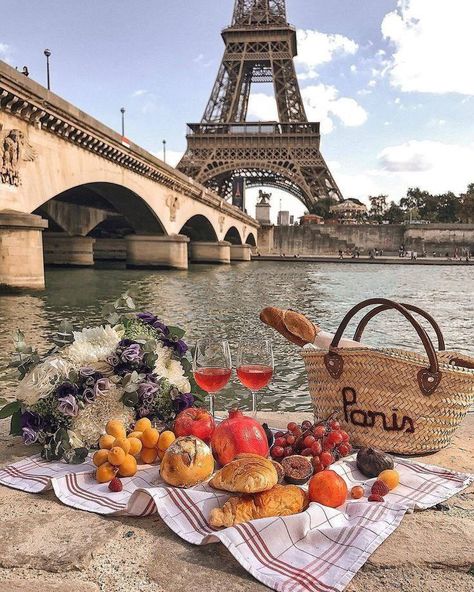 Flowers 🌺 on Twitter: "… " French Countryside Aesthetic, Paris Dream, Parisian Aesthetic, France Aesthetic, Paris Vibes, Europe Aesthetic, Instagram Baddie, Parisian Life, Wallpaper Halloween