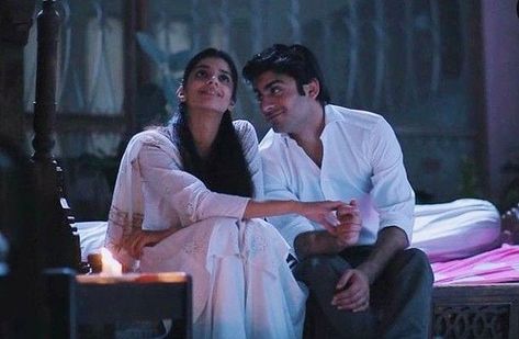 Zindagi Gulzar Hai Aesthetic, Men Obsessed With You, Zaroon Kashaf, Zindagi Gulzar Hai, Men In Love, College Love, Different From Others, Obsessed With Her, Desi Love