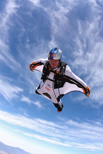 Flying high in the sky     #extremesports #adventure  http://www.estatemanagerscoalition.com/ Wingsuit Flying, Base Jump, Air Sports, Base Jumping, Adventure Sports, Break Dance, Action Sports, Skydiving, Sports Photos