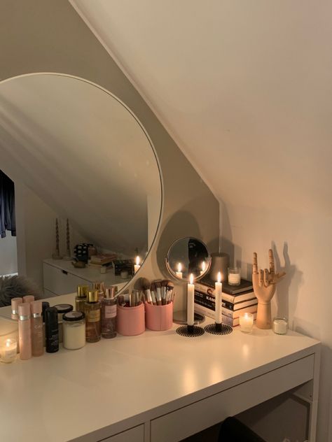 Rooms That Look Like A Dream, Bedroom Aesthetic Vanity, Maxamilist Minimalist, Bedroom With Tilted Ceiling, Bedroom Asthetics Comfy, Soft Light Bedroom Aesthetic, Clean Vanity Aesthetic, Skincare Set Up, Vanity Inspo Bedroom